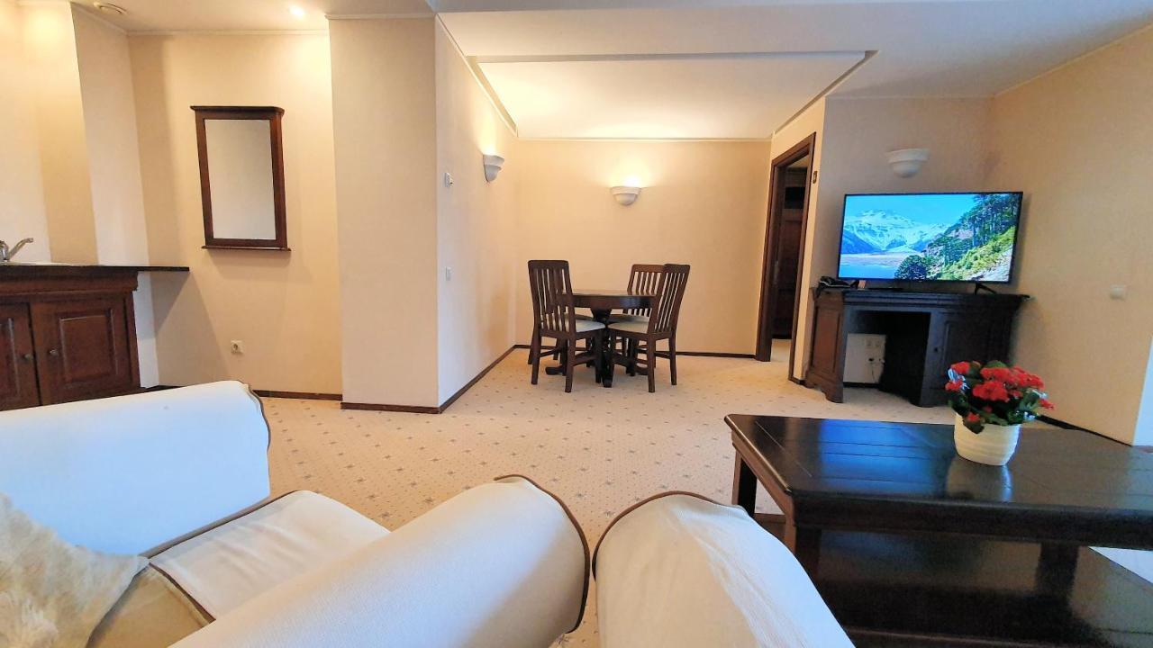 Apartament 2706 Alpin Resort, Etaj 7, Poiana Brasov Bagian luar foto