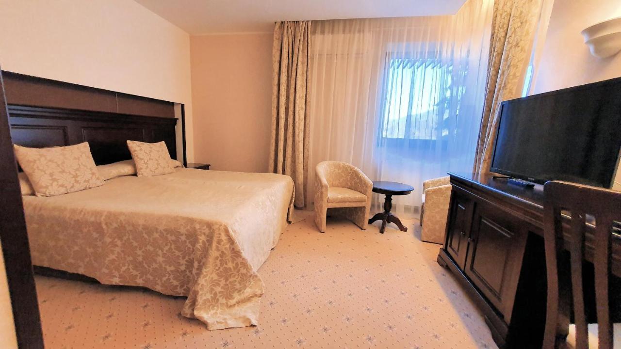 Apartament 2706 Alpin Resort, Etaj 7, Poiana Brasov Bagian luar foto