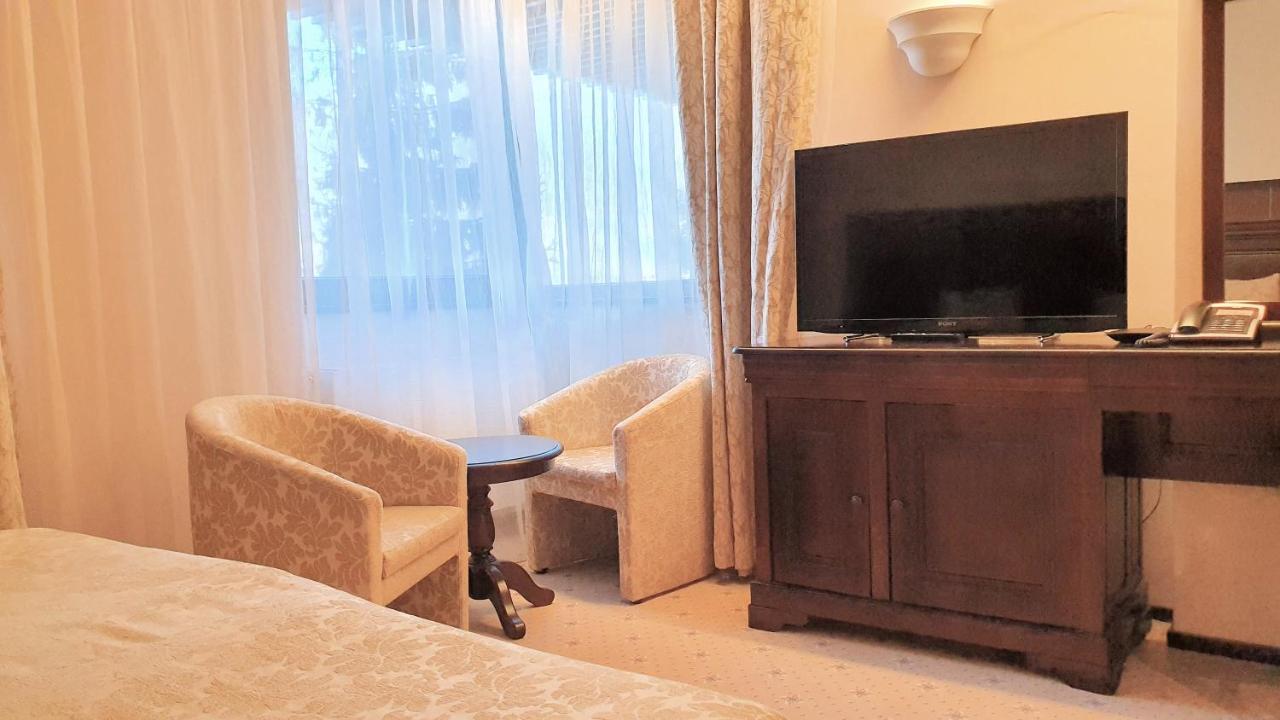 Apartament 2706 Alpin Resort, Etaj 7, Poiana Brasov Bagian luar foto